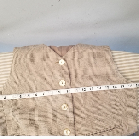 Copy Harve Benard Collection Suit Blazer & Vest Set - Picture 7 of 11